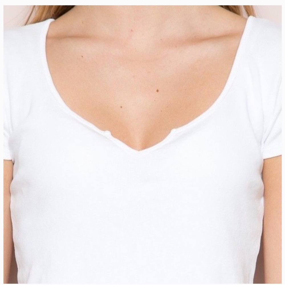 Brandy Melville J. Galt Monet / Ashlyn V Neck Crop Top in White - Picture 2 of 5